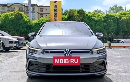Volkswagen Golf VIII, 2023 год, 1 900 000 рублей, 3 фотография