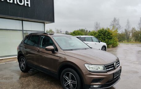 Volkswagen Tiguan II, 2019 год, 1 949 000 рублей, 3 фотография