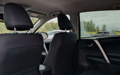 Toyota RAV4, 2018 год, 2 099 000 рублей, 10 фотография