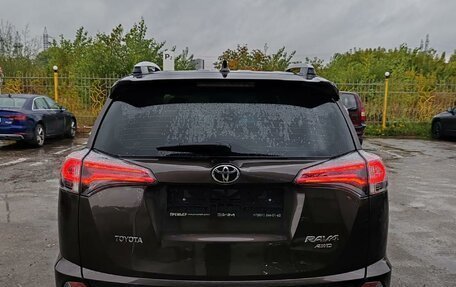 Toyota RAV4, 2018 год, 2 099 000 рублей, 6 фотография