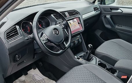 Volkswagen Tiguan II, 2019 год, 1 949 000 рублей, 8 фотография