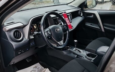 Toyota RAV4, 2018 год, 2 099 000 рублей, 8 фотография