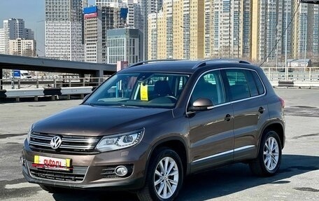 Volkswagen Tiguan I, 2016 год, 1 675 000 рублей, 2 фотография