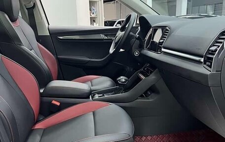 Skoda Karoq I, 2022 год, 2 100 000 рублей, 11 фотография