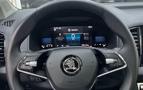 Skoda Karoq I, 2022 год, 2 100 000 рублей, 9 фотография