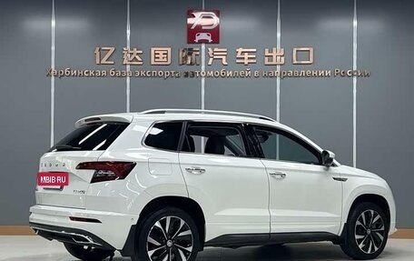 Skoda Karoq I, 2022 год, 2 100 000 рублей, 4 фотография
