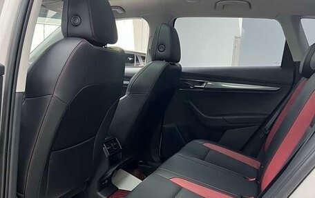 Skoda Karoq I, 2022 год, 2 100 000 рублей, 21 фотография