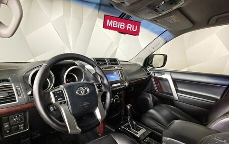 Toyota Land Cruiser Prado 150 рестайлинг 2, 2013 год, 2 979 000 рублей, 19 фотография