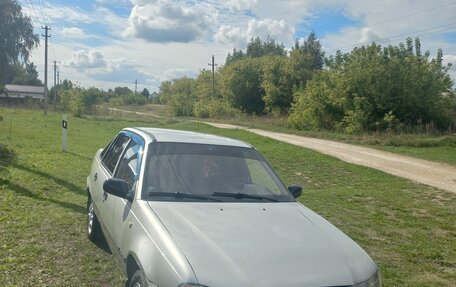Daewoo Nexia I рестайлинг, 2004 год, 150 000 рублей, 2 фотография
