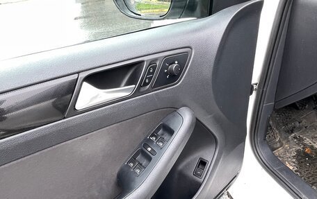 Volkswagen Jetta VI, 2013 год, 699 000 рублей, 12 фотография