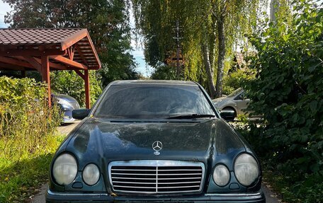 Mercedes-Benz E-Класс, 1997 год, 200 000 рублей, 2 фотография