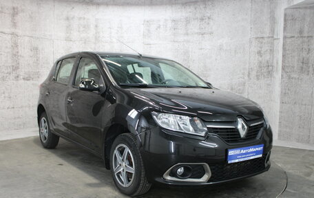 Renault Sandero II рестайлинг, 2015 год, 715 000 рублей, 3 фотография