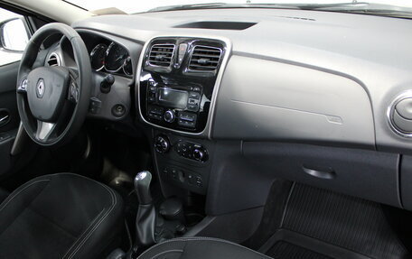 Renault Sandero II рестайлинг, 2015 год, 715 000 рублей, 11 фотография