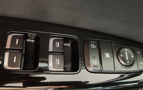 KIA Sportage IV рестайлинг, 2018 год, 2 190 000 рублей, 17 фотография