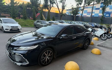 Toyota Camry, 2019 год, 2 500 000 рублей, 3 фотография