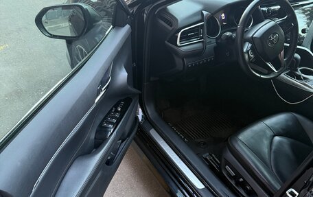 Toyota Camry, 2019 год, 2 500 000 рублей, 10 фотография