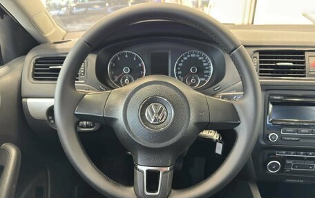 Volkswagen Jetta VI, 2011 год, 800 000 рублей, 7 фотография