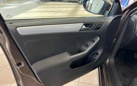 Volkswagen Jetta VI, 2011 год, 800 000 рублей, 14 фотография