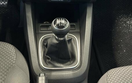 Volkswagen Jetta VI, 2011 год, 800 000 рублей, 13 фотография