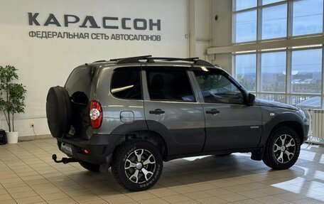 Chevrolet Niva I рестайлинг, 2018 год, 735 000 рублей, 2 фотография