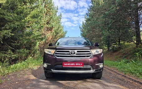 Toyota Highlander III, 2012 год, 2 200 000 рублей, 1 фотография