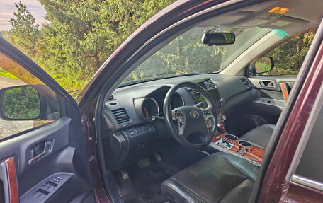 Toyota Highlander III, 2012 год, 2 200 000 рублей, 5 фотография