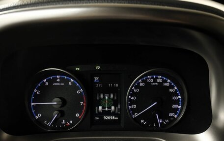 Toyota RAV4, 2019 год, 2 600 000 рублей, 17 фотография