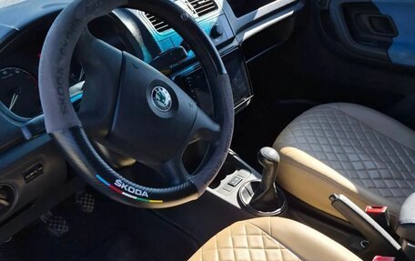 Skoda Fabia II, 2008 год, 290 000 рублей, 3 фотография