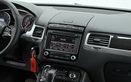 Volkswagen Touareg III, 2015 год, 2 099 000 рублей, 9 фотография