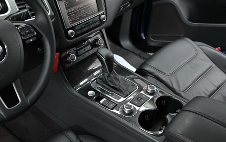 Volkswagen Touareg III, 2015 год, 2 099 000 рублей, 11 фотография