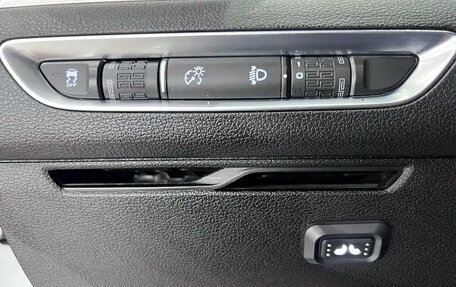 Geely Coolray I, 2022 год, 1 650 000 рублей, 8 фотография