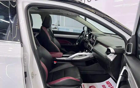 Geely Coolray I, 2022 год, 1 650 000 рублей, 18 фотография