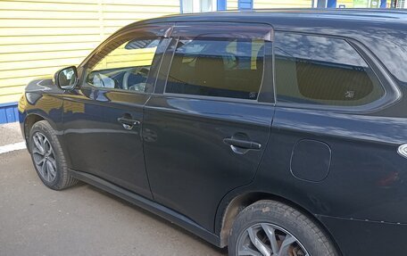 Mitsubishi Outlander III рестайлинг 3, 2013 год, 1 150 000 рублей, 5 фотография