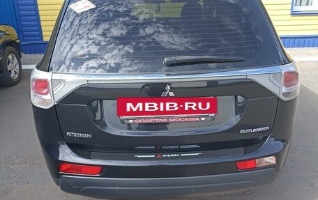 Mitsubishi Outlander III рестайлинг 3, 2013 год, 1 150 000 рублей, 2 фотография