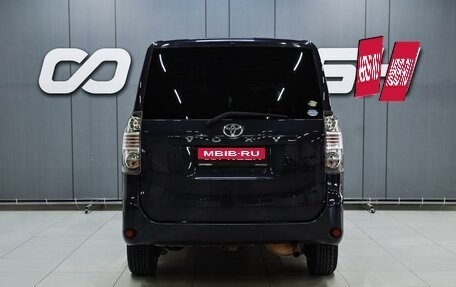 Toyota Voxy II, 2009 год, 1 099 000 рублей, 4 фотография