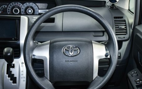 Toyota Voxy II, 2009 год, 1 099 000 рублей, 14 фотография