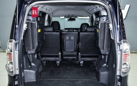 Toyota Voxy II, 2009 год, 1 099 000 рублей, 25 фотография
