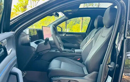 Volkswagen Tiguan, 2025 год, 4 535 000 рублей, 11 фотография