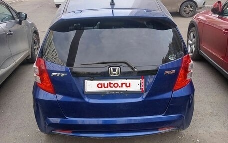 Honda Fit III, 2010 год, 590 000 рублей, 2 фотография