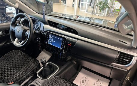 Toyota Hilux VIII, 2021 год, 4 999 900 рублей, 12 фотография