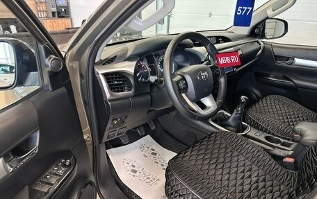 Toyota Hilux VIII, 2021 год, 4 999 900 рублей, 9 фотография