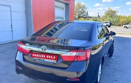 Toyota Camry, 2014 год, 2 300 000 рублей, 4 фотография