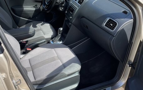 Volkswagen Polo VI (EU Market), 2016 год, 1 210 000 рублей, 32 фотография