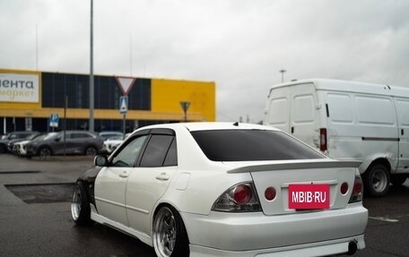Toyota Altezza, 1999 год, 730 000 рублей, 3 фотография