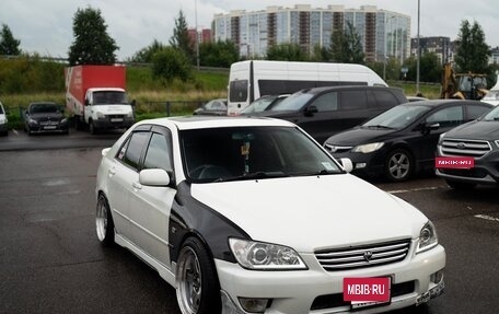 Toyota Altezza, 1999 год, 730 000 рублей, 2 фотография