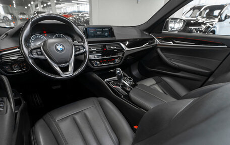 BMW 5 серия, 2018 год, 2 740 000 рублей, 7 фотография