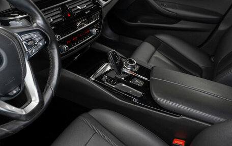 BMW 5 серия, 2018 год, 2 740 000 рублей, 13 фотография