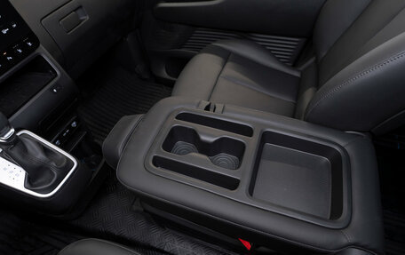 Hyundai Staria, 2024 год, 6 900 000 рублей, 16 фотография