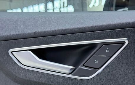 Audi Q2 I, 2022 год, 2 401 000 рублей, 18 фотография