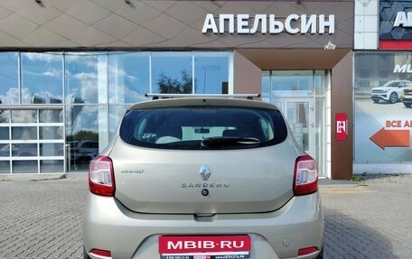 Renault Sandero II рестайлинг, 2015 год, 698 750 рублей, 16 фотография